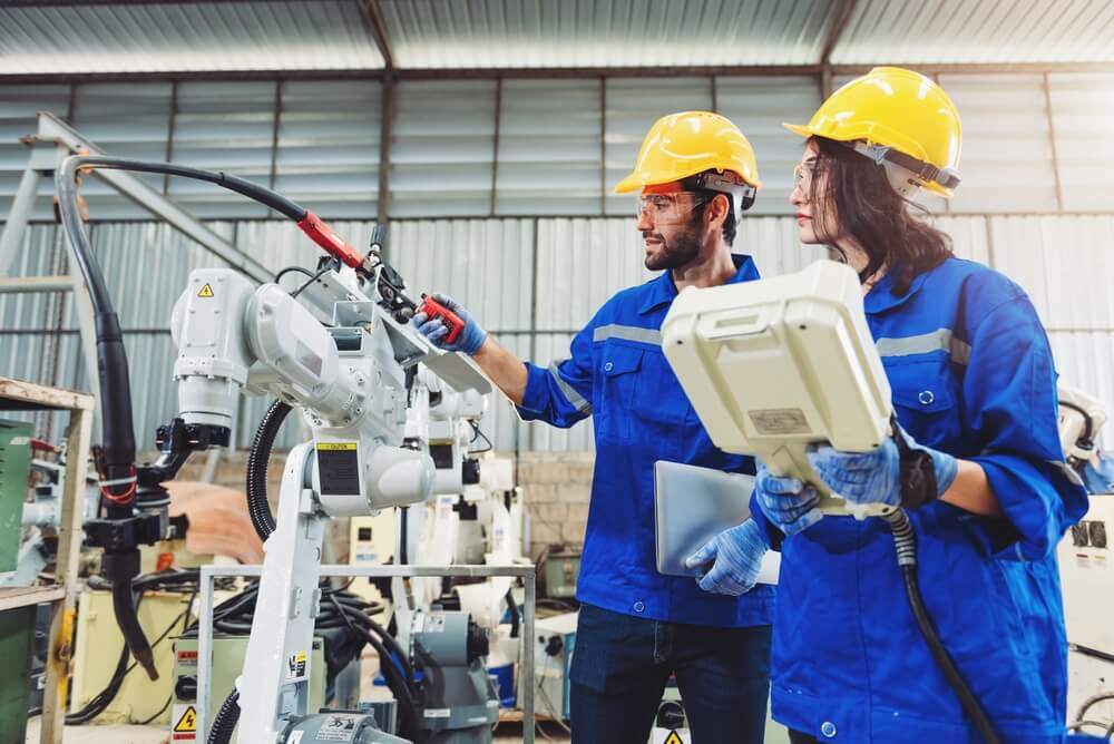 Industrial Uses of PFAS: Safety & Regulations